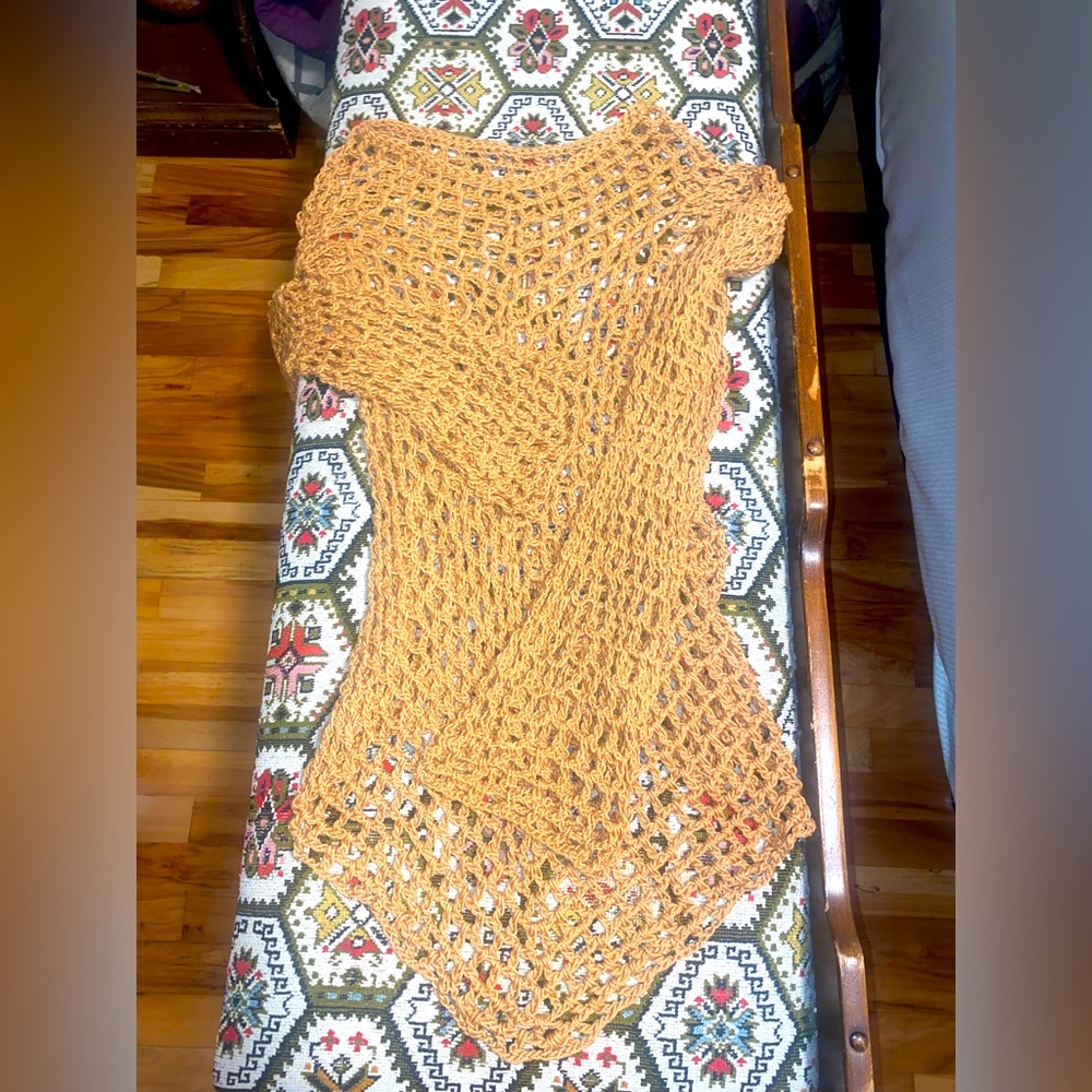 Hand woven top